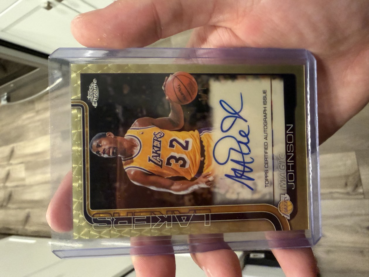 Magic Johnson &mdash; Certified autograph, Topps Chrome